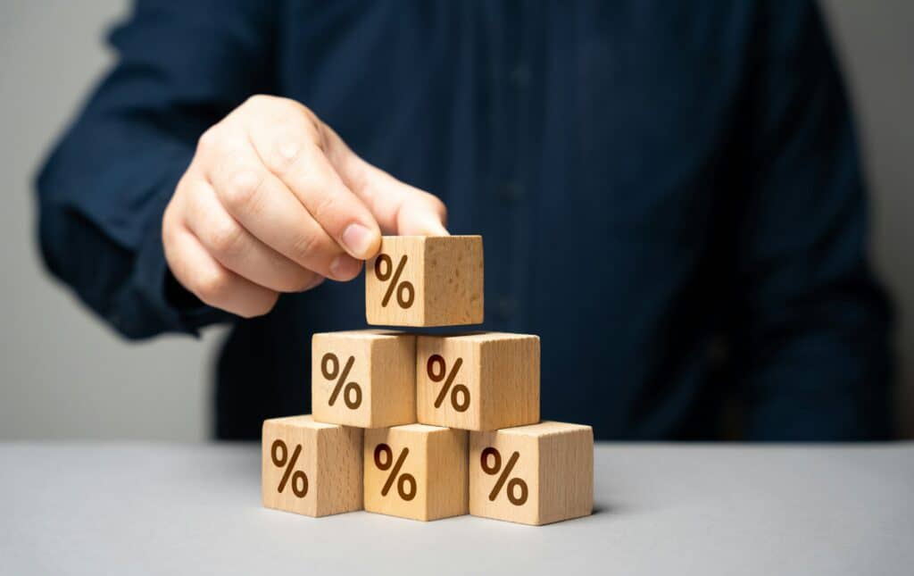 Collection of discounts and cashbacks. Assemble an investment portfolio.